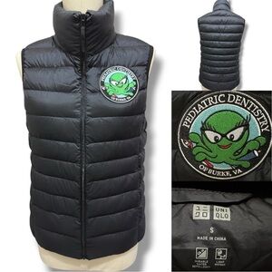 344 Uniqlo | NWOT Lightweight Down Puffer Vest – Green Octopus Patch (Size S)